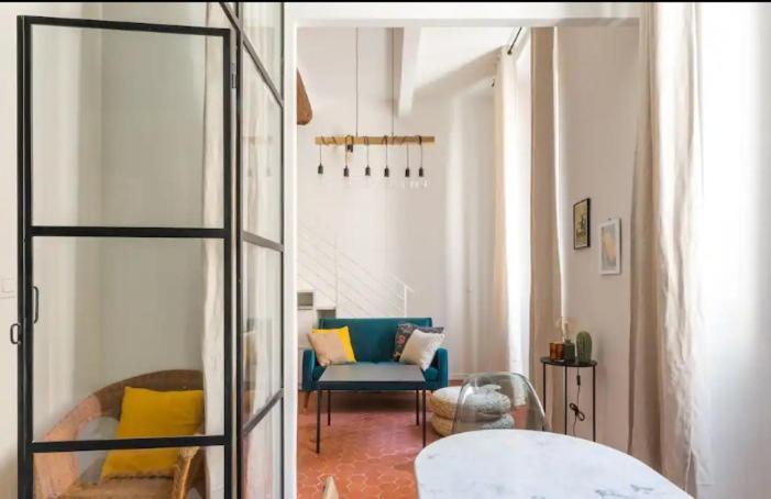Appartement Authentique Situe En Plein Centre D'昂蒂布 外观 照片