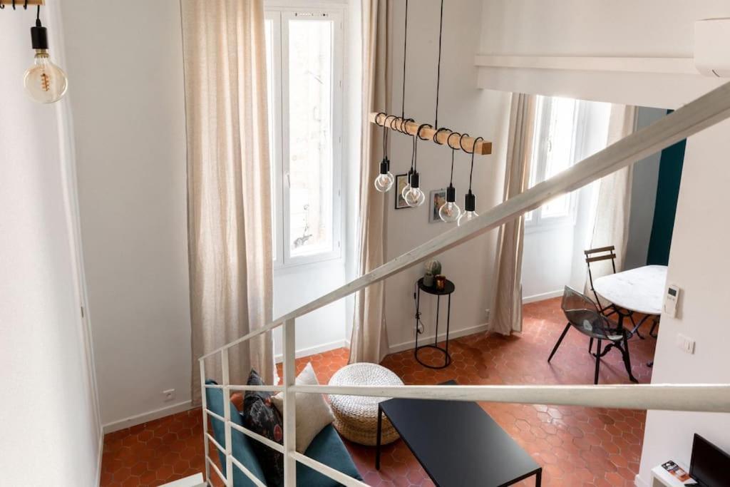 Appartement Authentique Situe En Plein Centre D'昂蒂布 外观 照片