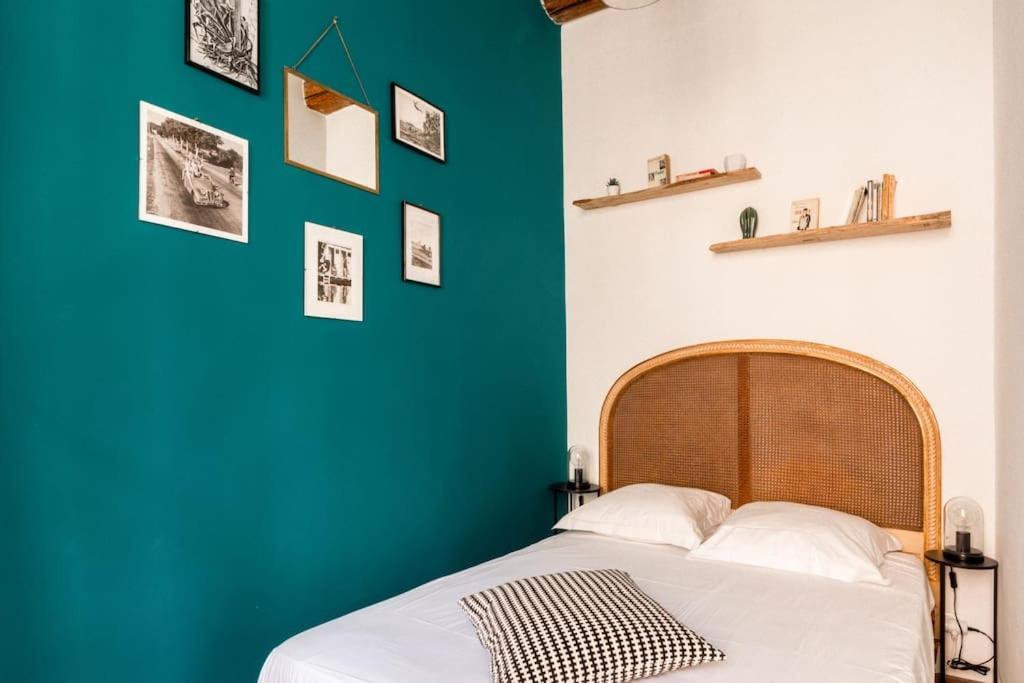 Appartement Authentique Situe En Plein Centre D'昂蒂布 外观 照片