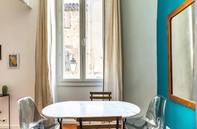 Appartement Authentique Situe En Plein Centre D'昂蒂布 外观 照片